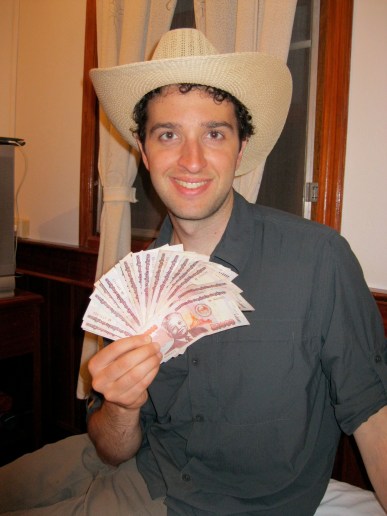 The number amount was often hard to find on Kip, resulting in lots of confusion on how much a bill was worth. 